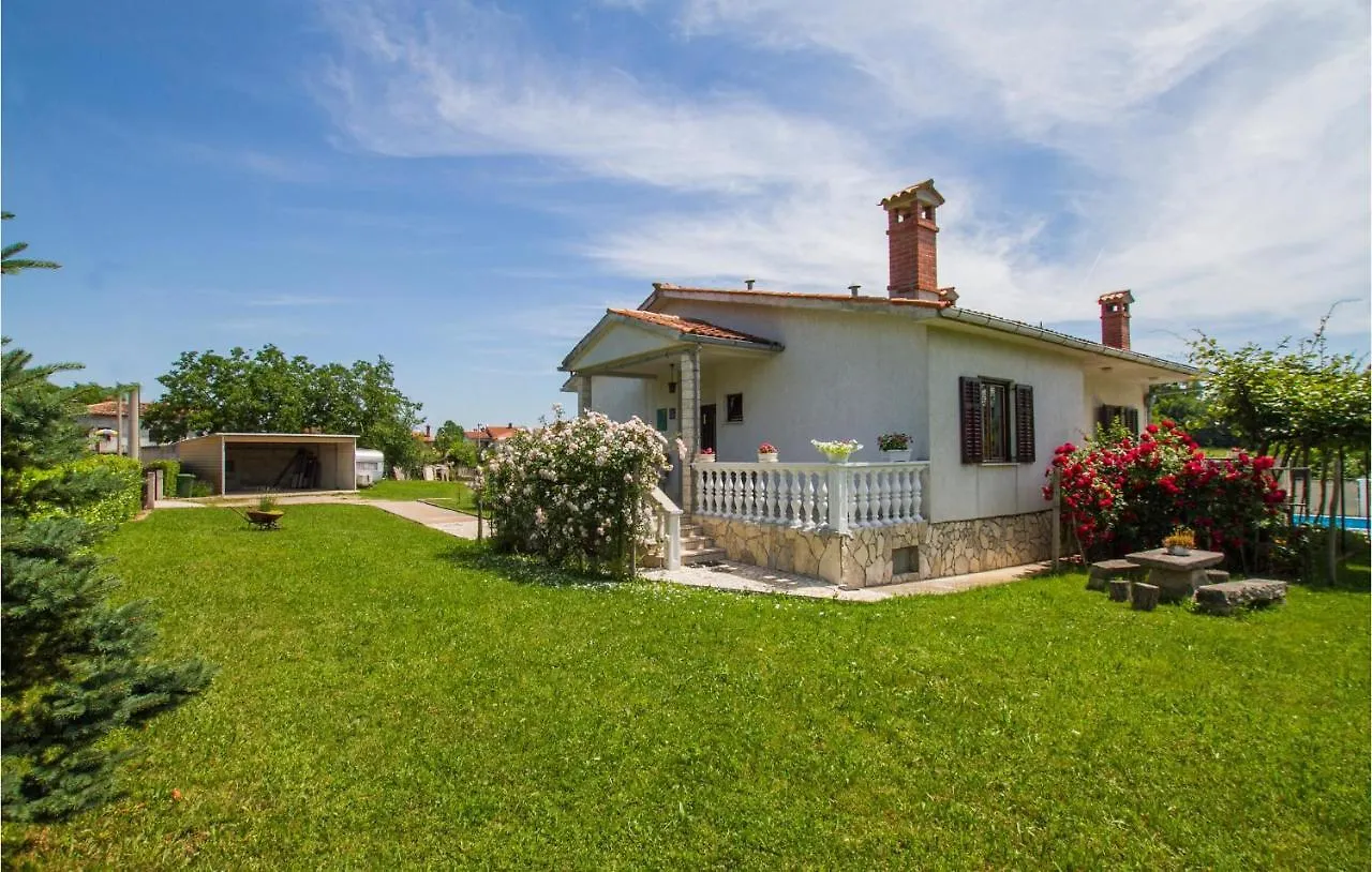 Tatil Evi 3 Bedroom Beautiful Home In Nedescina
